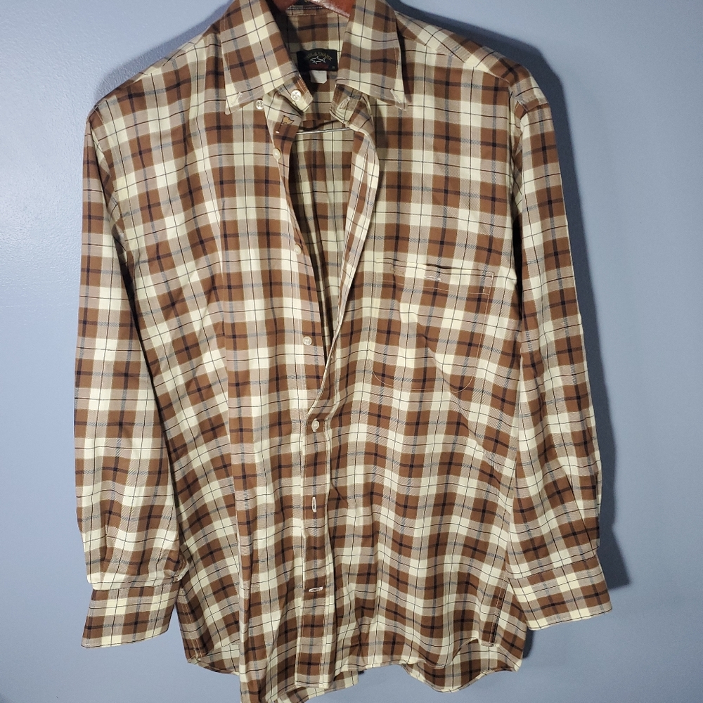 Paul and  Shark yachting golf size 39 made in Italy Long Sleeve Button Front